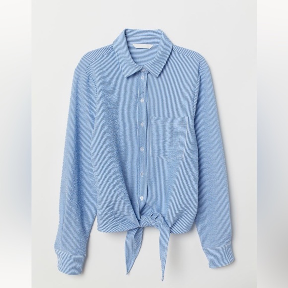 Tie-front Blouse - Picture 2 of 5